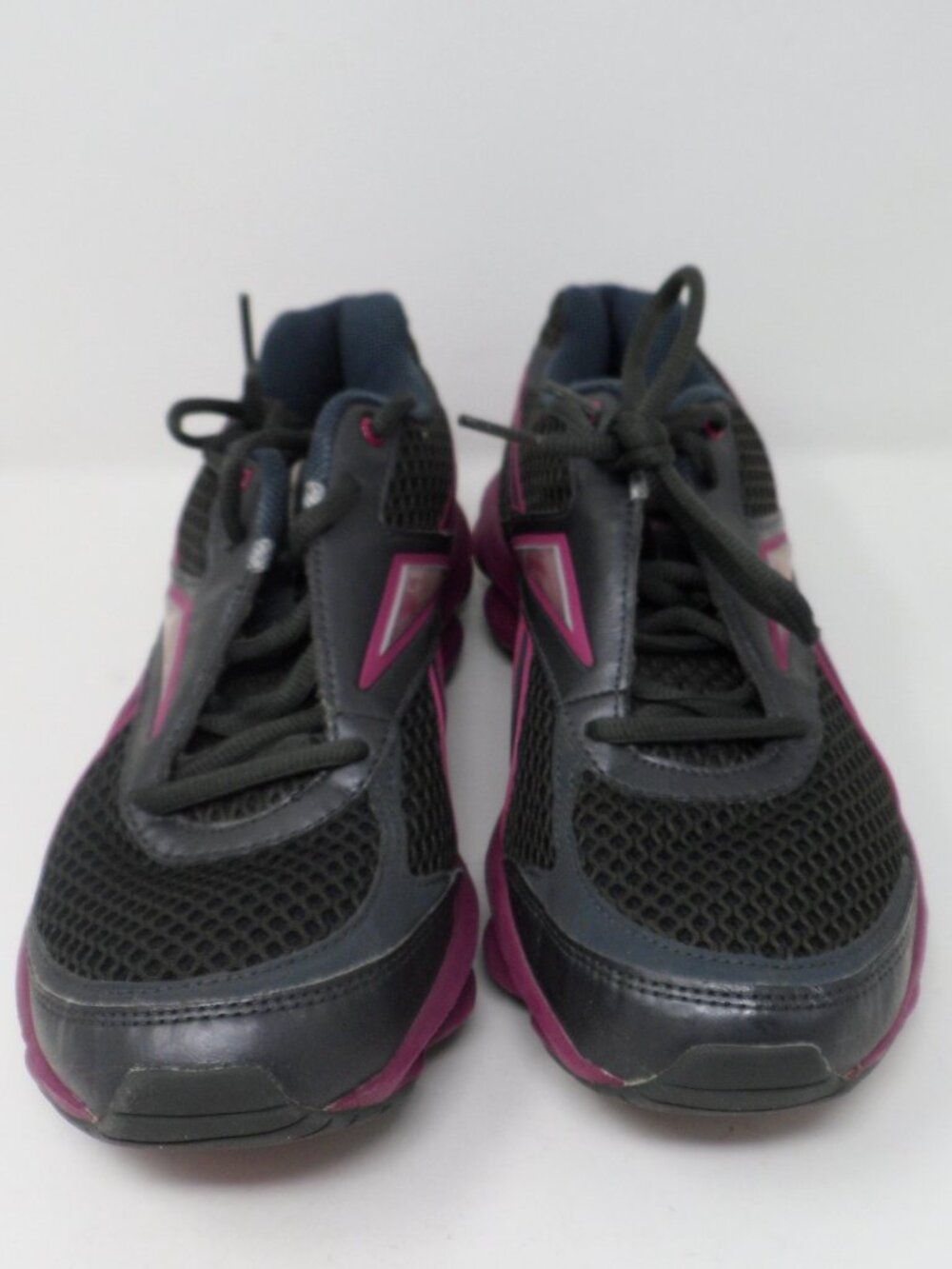 Ladies Reebok Runtone Action Sneakers 7.5 - Picture 8 of 9